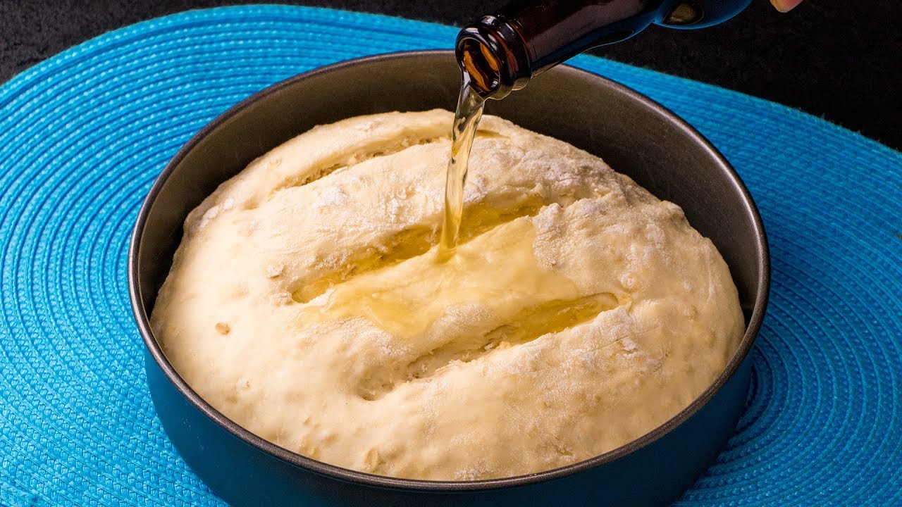 Zalej mąkę piwem i otrzymaj najpyszniejszy chleb ze wszystkich jakie próbowałeś | Smaczny.TV