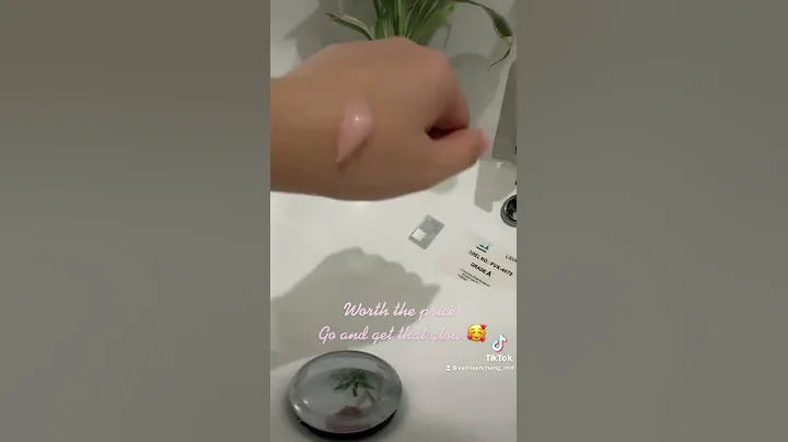 Giving a try for Snail White glow jelly mask and s...