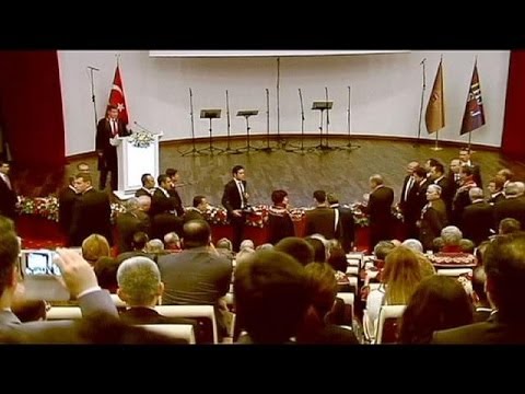 Başbakan Erdoğan, Feyzioğlu'na sinirlenerek töreni terk etti