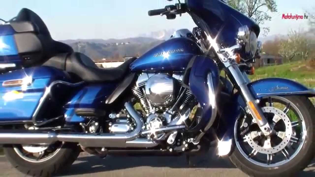 MOTOTURISMO In prova Harley  Davidson  Electra Glide 