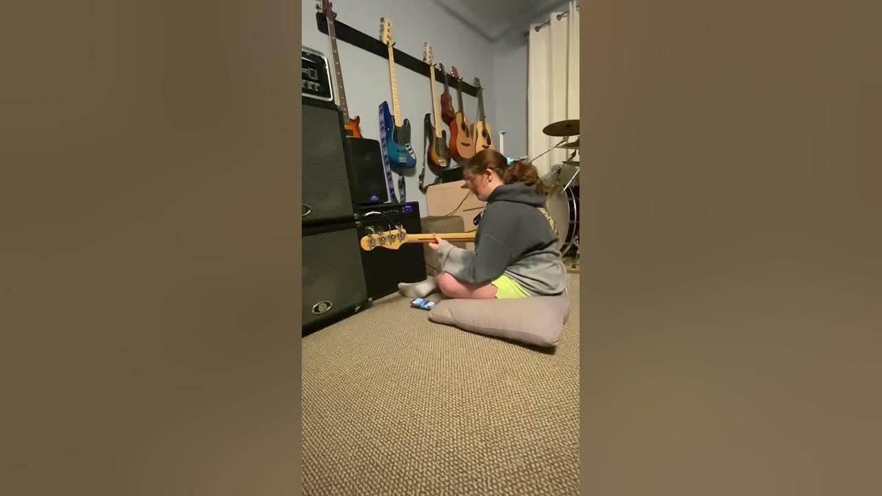 Fleetwood Mac The Chain bass cover “1 year playing bass” YouTube