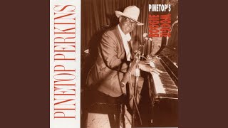 Miniatura del video "Pinetop Perkins - High Heel Sneakers"