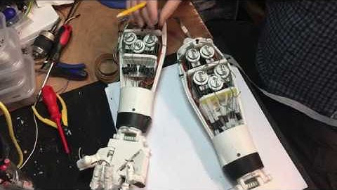 InMoov Build Part - 14 Hands and Forearms