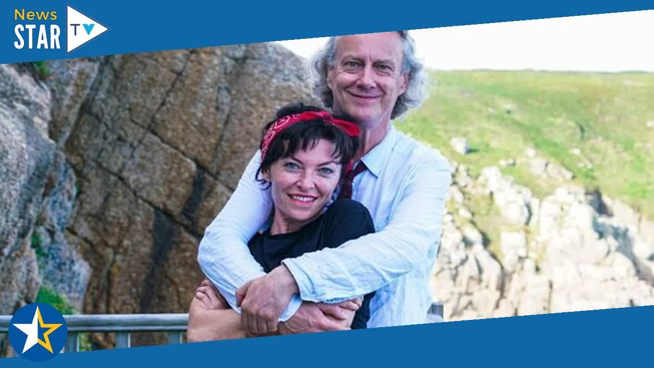 Stephen Tompkinson hit by double death family tragedy after fireball car crash