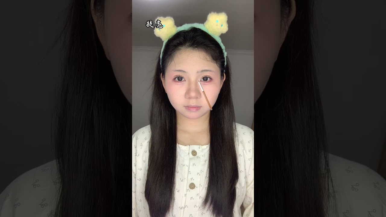 New Year Lucky Makeup Look: Stop-Motion Animation Edition