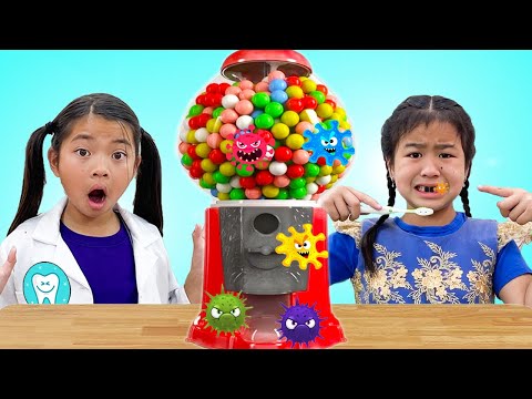 emma-jannie-and-liam-plays-with-sweets-&-colorful-gumball-machine-toys-for-kids