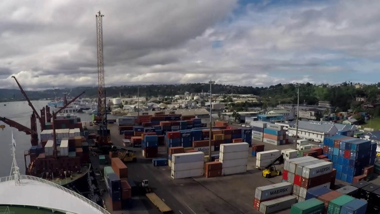 Container Ship- 19 containers loaded in 30 seconds - YouTube