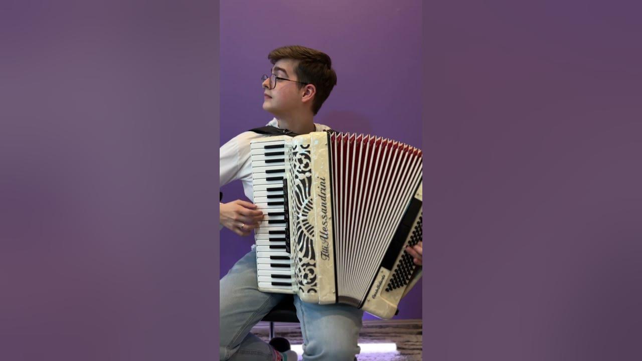 Beautiful French waltz on accordion Beautiful French waltz on accordion