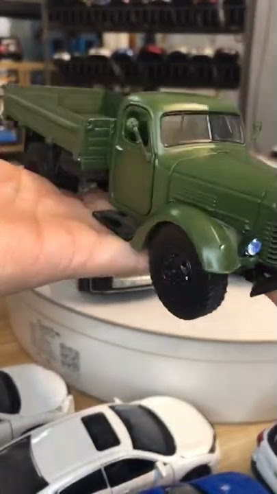 Mobil mainan truk jaman dulu