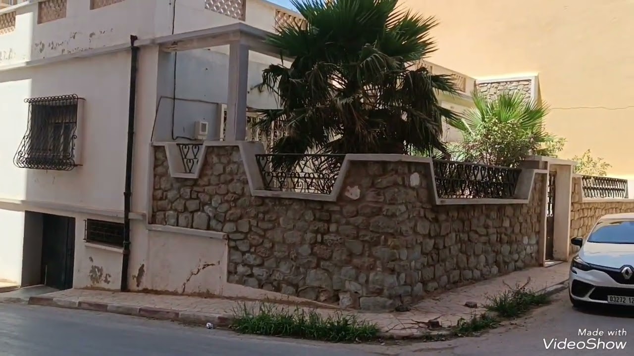Villa à vendre à Mostaganem 506m2 situé dans un quartier résidentiel, vue sur mer, 3 façades, Vidéo2