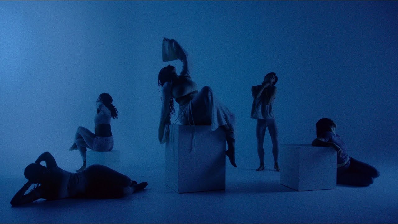 Merna - Again (Official Video) auf YouTube ansehen Merna - Again (Official Video) auf YouTube ansehen