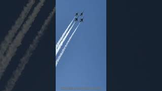 Thunderbirds&#39; diamond roll #airplane #flyair #airshow #aviation #shorts #video #shortsvideo #flying