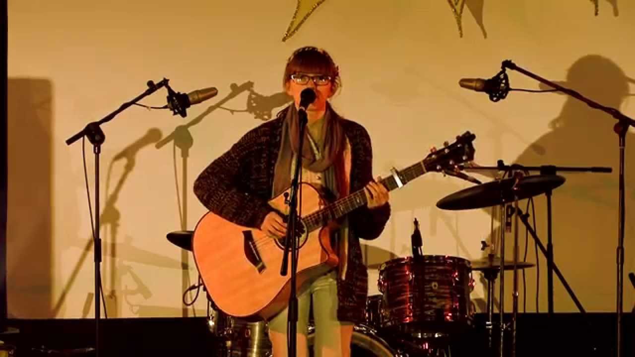 Ellie Makes Music - Arms Distance