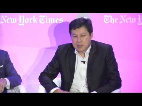 7) NYT Luxury Travel Conference 2016 - Panel Technology Revolution Episode cover