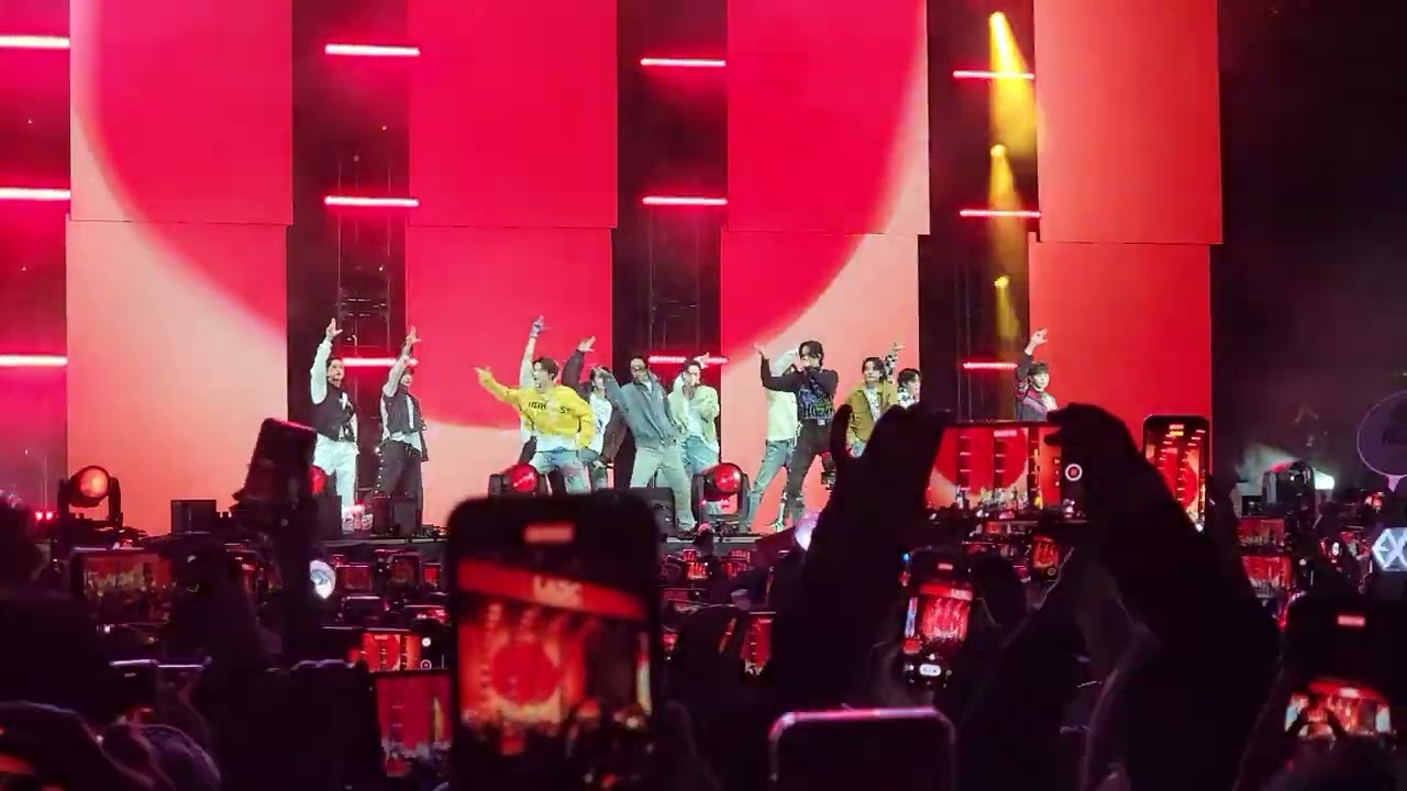 SEVENTEEN LA3C 12.10.2022 - Intro + 