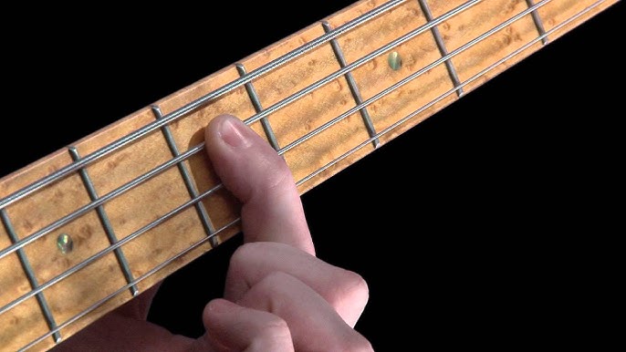 Learn Bass - How to Pluck the Strings 