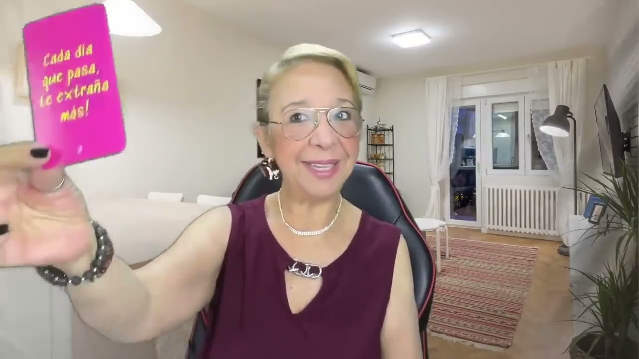 GÉMINIS!  No deja de pensarte a pesar de tener a alguien! Solo desea rehacer su triste vida!