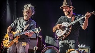 Video thumbnail of "The Avett Brothers (w/ Bob Weir) - "The Race Is On" - Mountain Jam 2014"