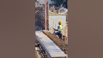 Welding side concrete wall formwork of bridge structure