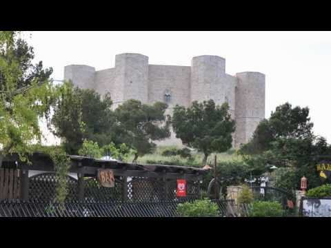 Castel del Monte  Frederico secondo KAISER ROTBART