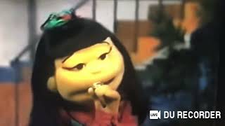 Julie From The Puzzle Place Playing To The Duckies Do On Her Kazoo For Olsen Twins