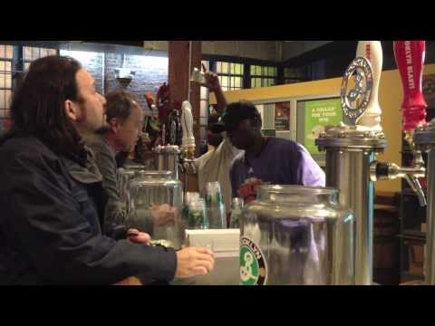Vídeo: NYC: ¿Cambiarías Cerveza Por Una Bolsa Nueva? Red Matador
