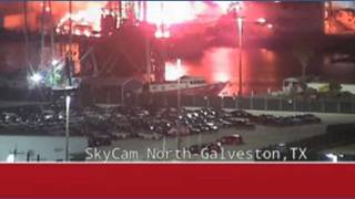 Massive structure fire breaks out near Galveston Yacht Basin