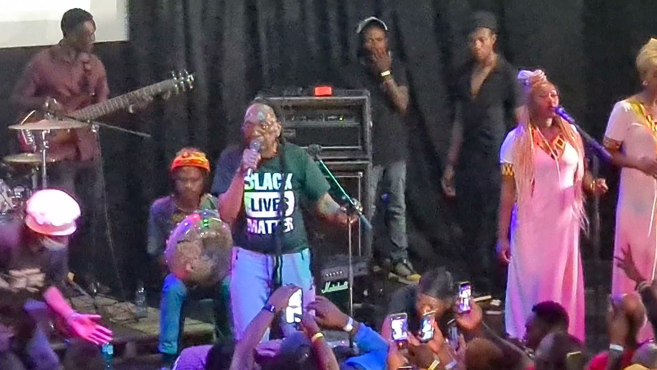Mamvemve (Live in Johannesburg)