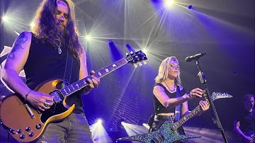 Halestorm-Highlights & full songs of last show of tour Tucson,AZ 10/6/22 Front Row 4K