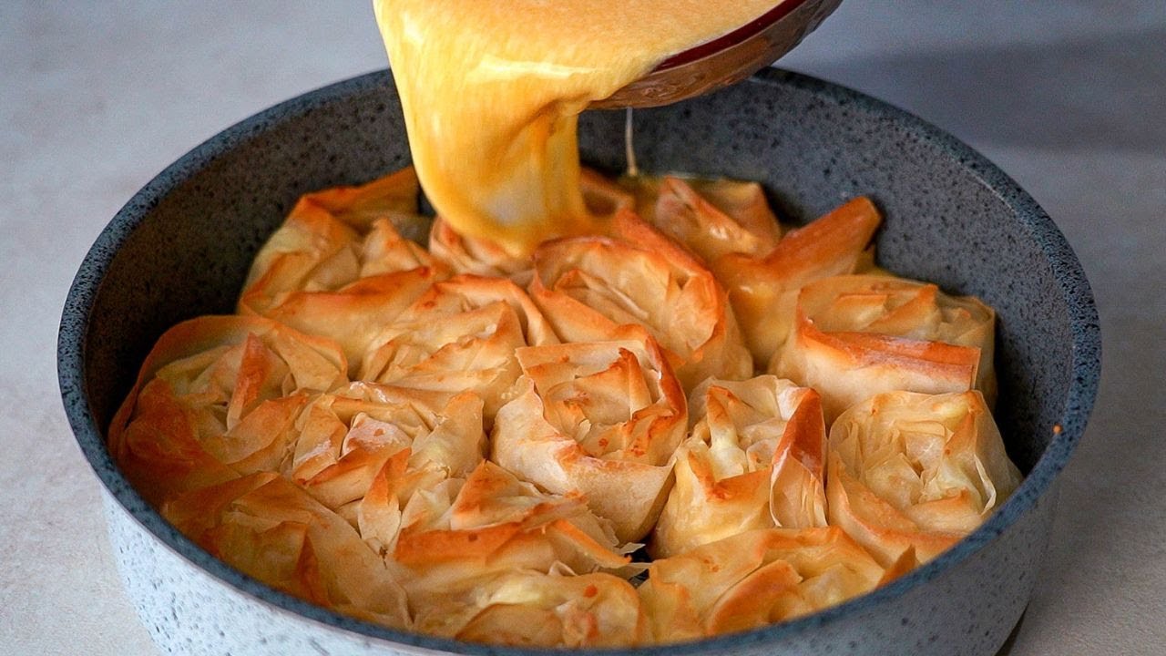 Изсипете Яйца върху Кори за Баница - Вече 3 дена правя тази невероятна закуска !