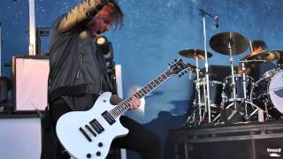 Details Slow Motion with Papa Roach News