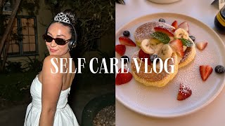 Self Care Weekend Vlog: Fall Vibes, Outfit Ideas, Girlfriends, Brunch, Cleaning & Organizing