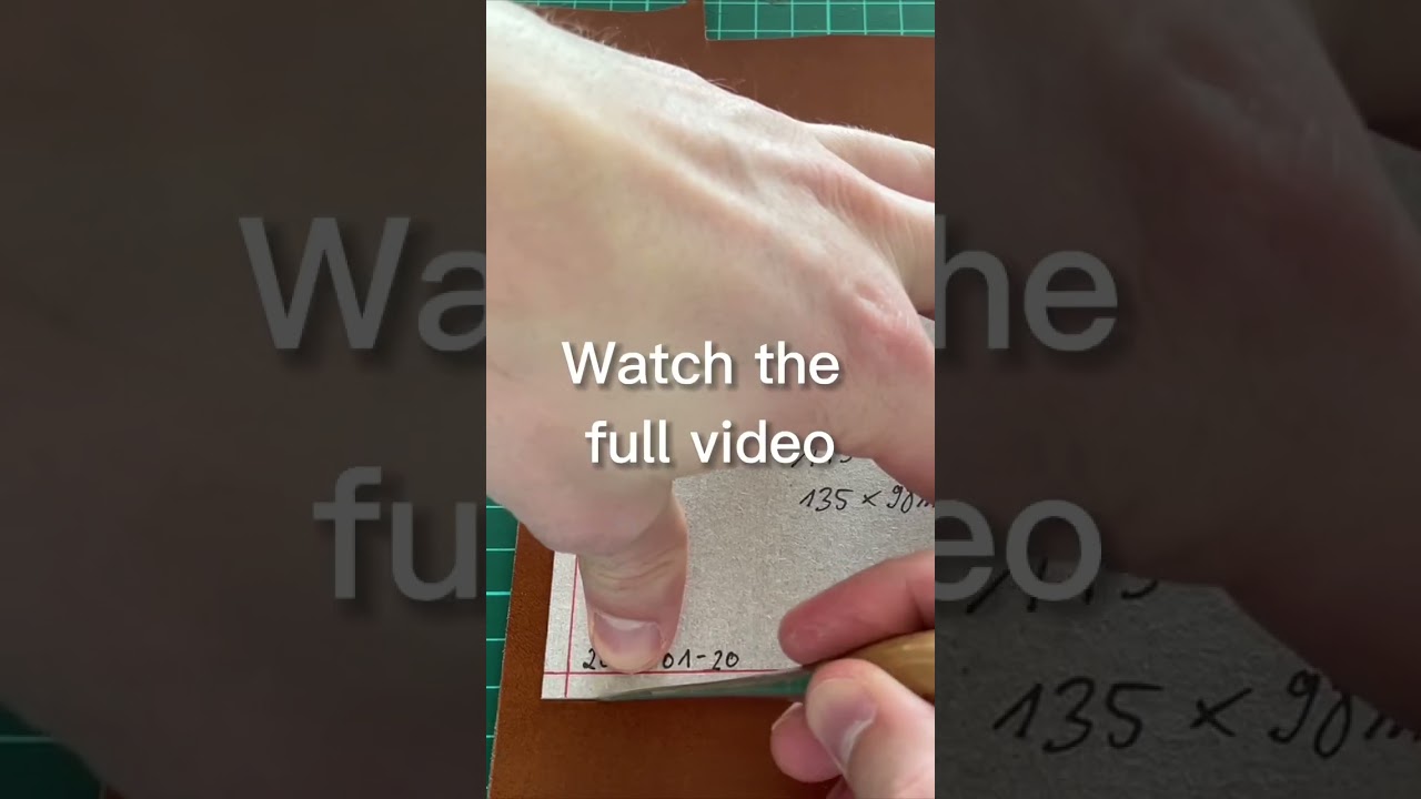 Applying pattern on leather 