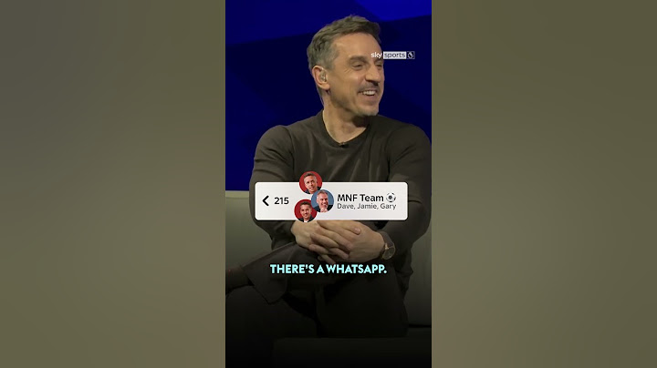 Gary Neville finds out he's NOT in the MNF group chat! 📲❌
