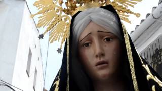 Video thumbnail of "UNA VIRGEN QUE SE MUEVE Y BENDICE SALE EN PROCESIÓN EL VIERNES SANTO EN JUBRIQUE"