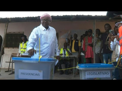 Elections In Guinea Bissau Outgoing President Embalo Casts His Vote AFP