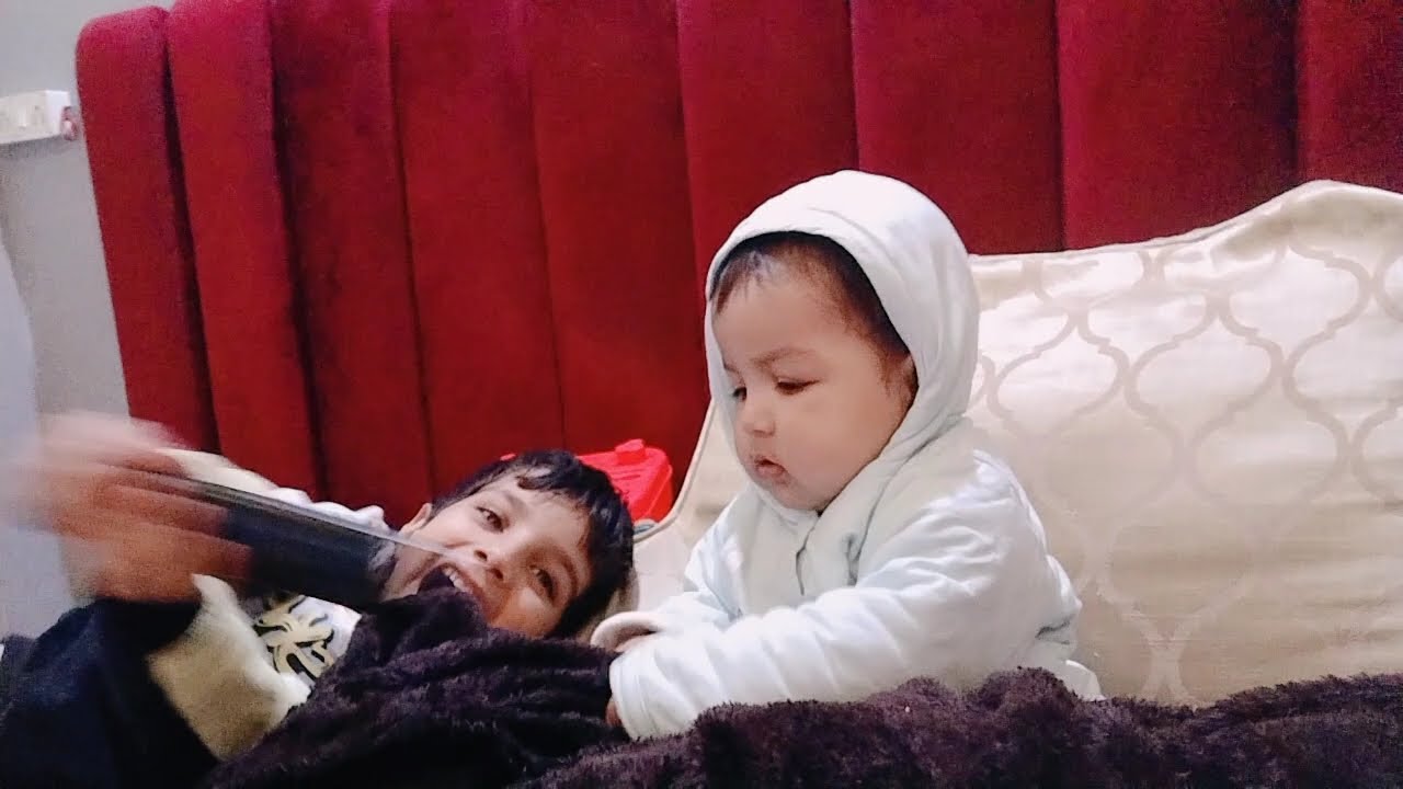 Remote k liye abhi se dono me ladai Hui😄🧿||@ABHIMONIVLOGS