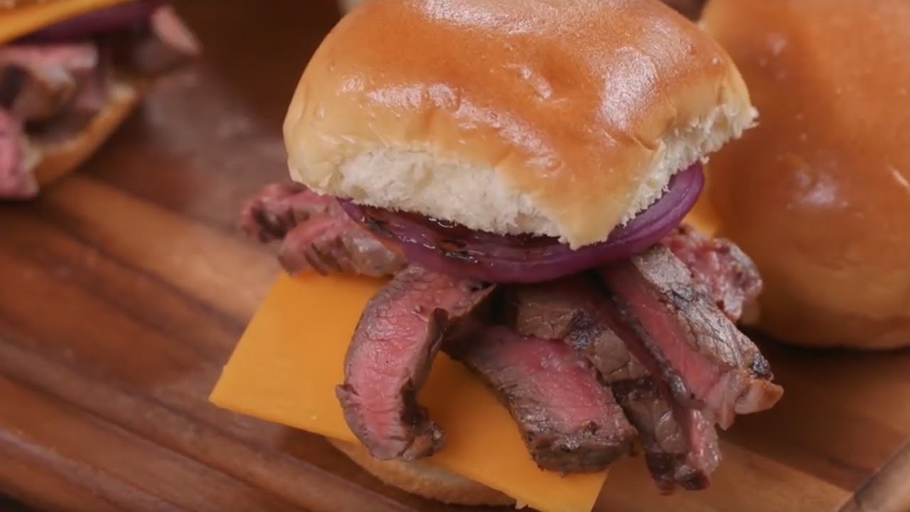 Simple Recipe to Make Grilled Sirloin Steak Sandwiches - YouTube