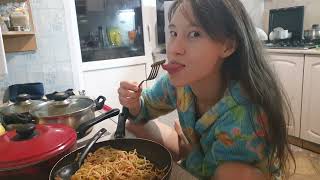 Chew, Food And Long Tongue