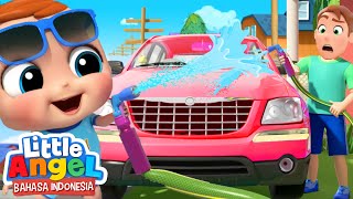Mencuci Mobil Dan Main Air | Lagu Anak | Baby John Bahasa Indonesia