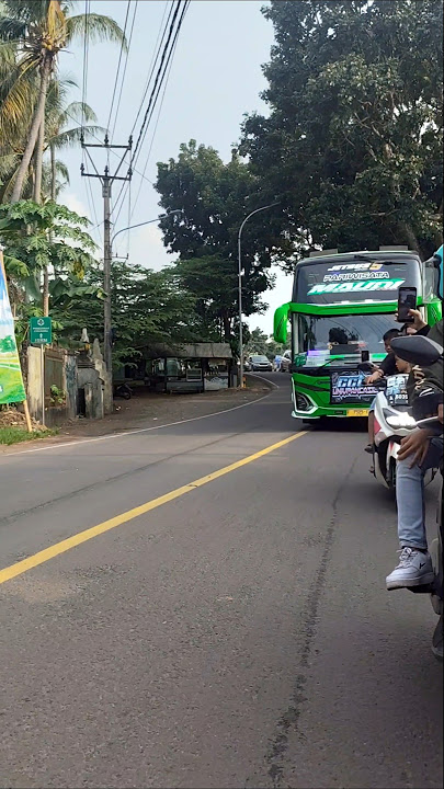 MAUDI 'KUtakut mamaku marah..... #busmania #basurimania #teloletbasuri