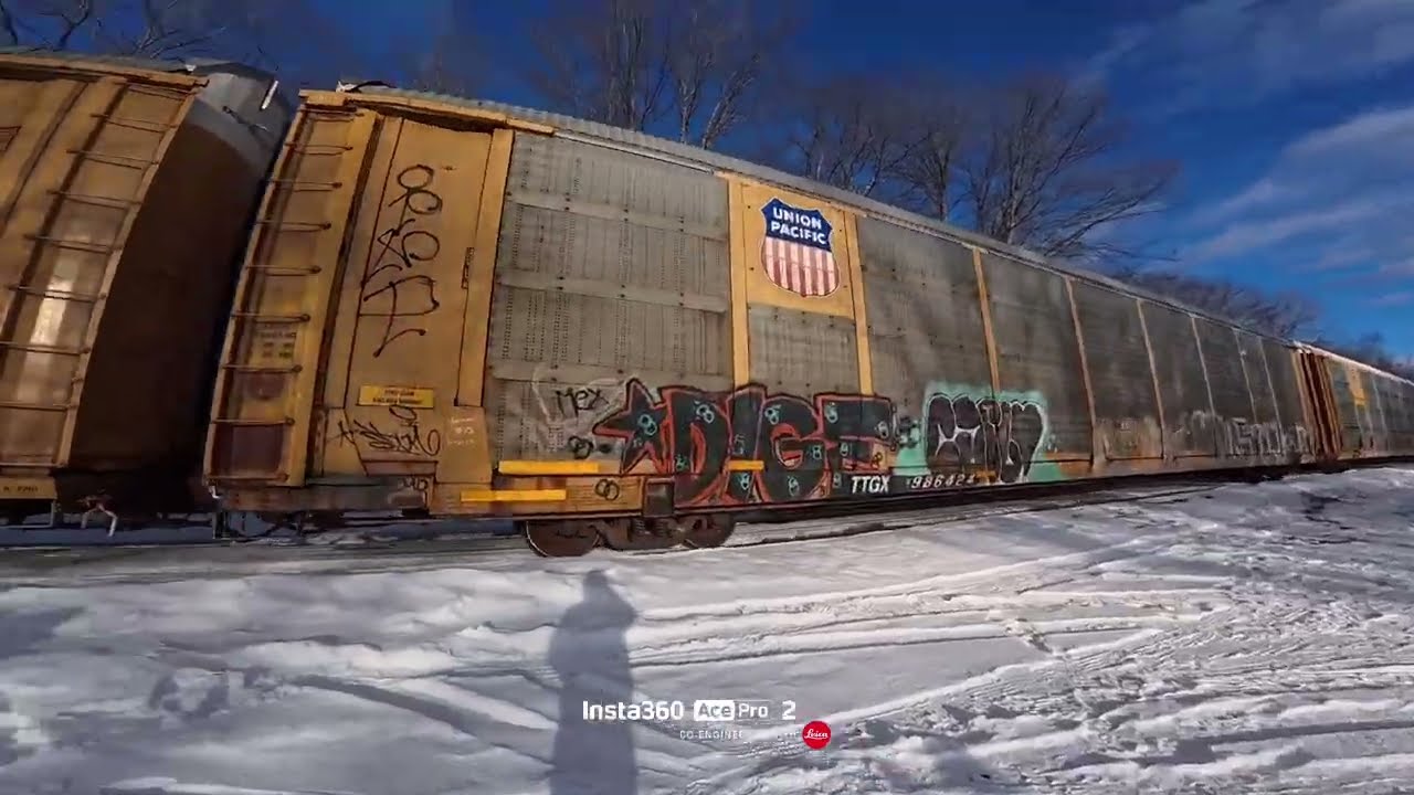 Norfolk Southern train in Gardner Massachusetts 