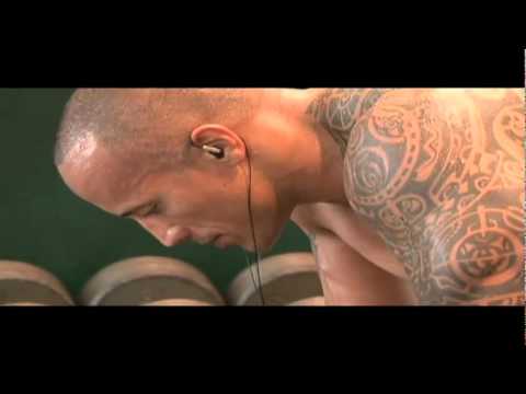THE ROCK WORKING OUT HIS WAY IN GYM .flv