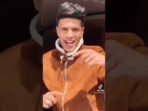 بتمشي في زمن محشي طاقة وعندي امل