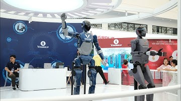 Trên tay Robot VinRobotics - Made in Vietnam của VinGroup