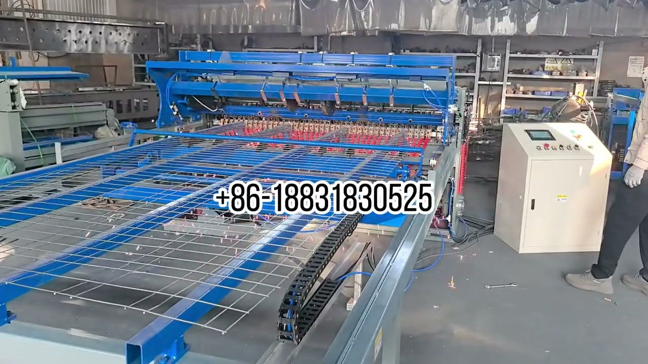 Helping customer debugging &set up coil feeding full automatic wire mesh welding machine 3-6mm
