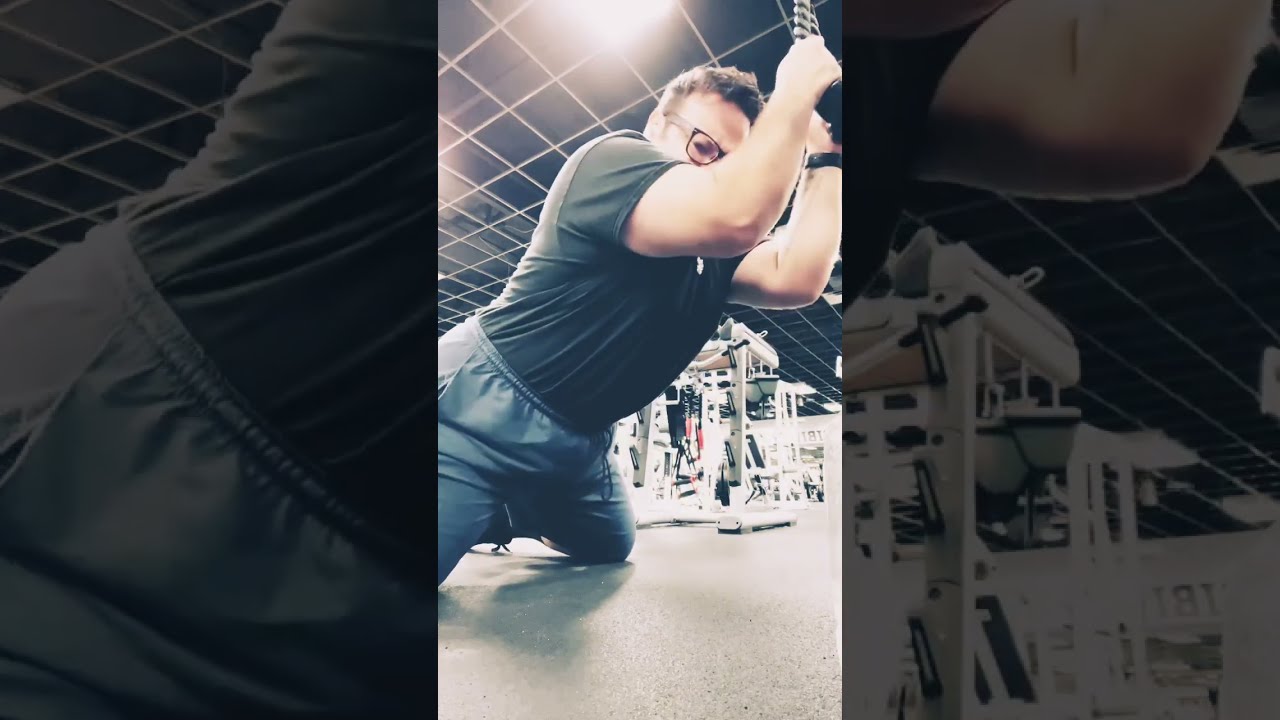 Cable crunches, 10 reps x 2 repetitions. 5 days a week. exercise 