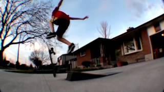 Mini Kicker - Throwaway