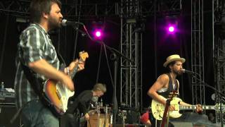 Video thumbnail of "Jackie Greene performs 'Ball & Chain'"