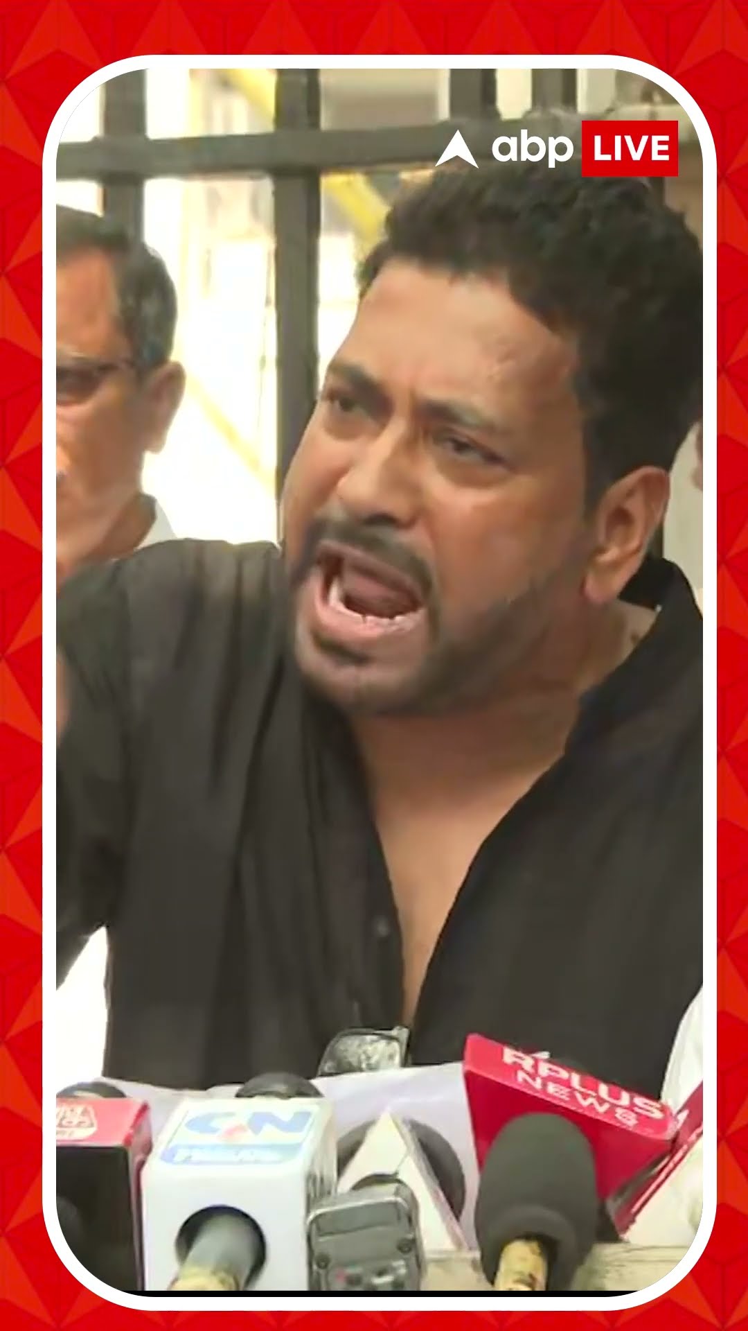 হুমায়ূন কবীর-সিদ্দিকুল্লা চৌধুরীর বিরোধী দলনেতা সম্পর্কে মন্তব্য প্রত্যাহারের দাবি শঙ্কর ঘোষের